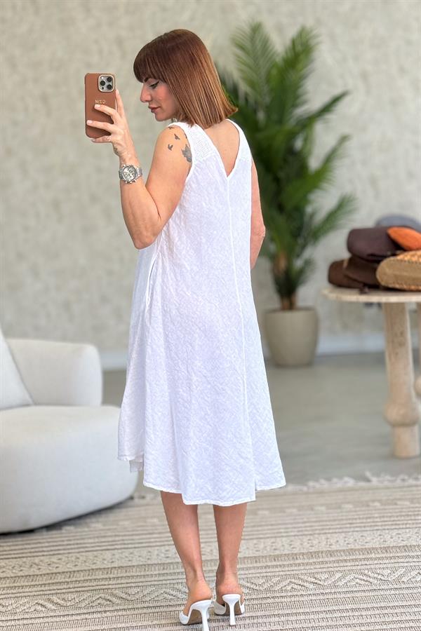 Omuzları Fileli Kolsuz Keten Elbise Beyaz Renk