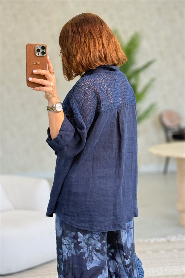 Omuzları Tül Nakış İşlemeli Keten Gömlek Lacivert Renk