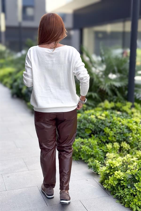 Papatya Kabartmalı V Yaka Triko Beyaz Renk