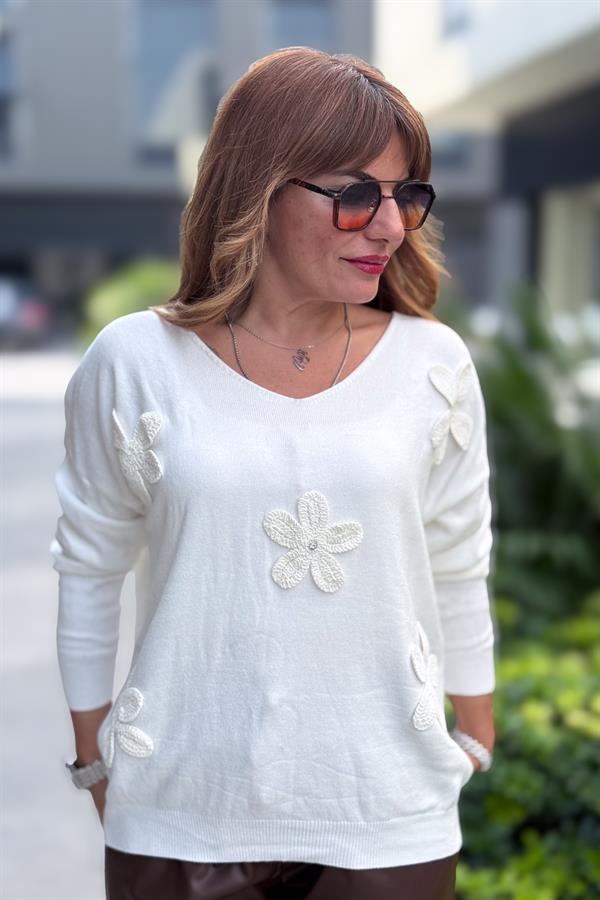 Papatya Kabartmalı V Yaka Triko Beyaz Renk