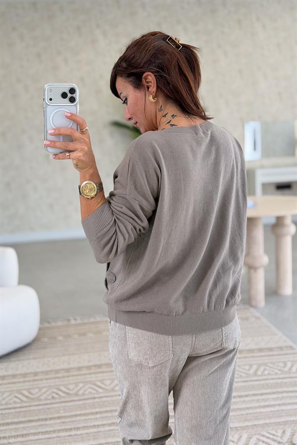 Papatya Kabartmalı V Yaka Triko Vizon Renk