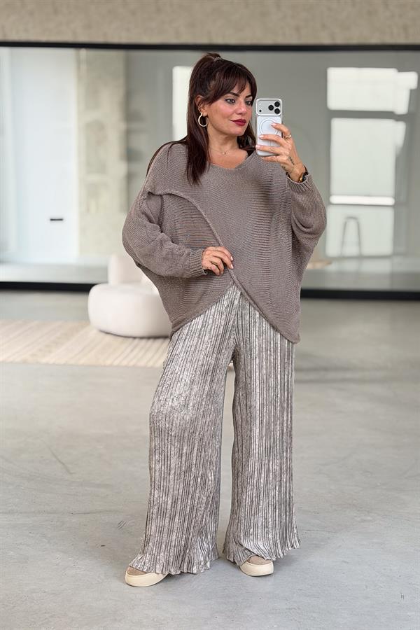 Pileli Damarlı Desen Saten Pantolon Bej Renk