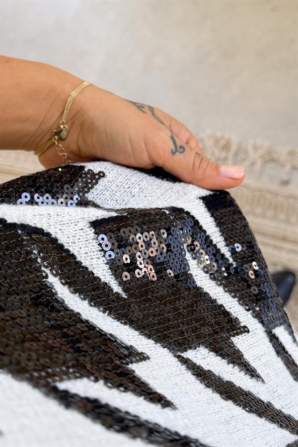 Pul Payetli Balıkçı Yaka Premium Kazak Beyaz Renk