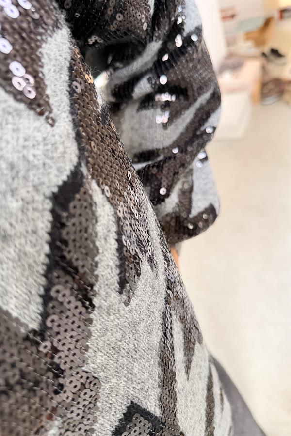 Pul Payetli Balıkçı Yaka Premium Kazak Gri Renk