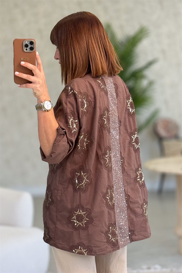 Pullu Çiçek Desenli Gömlek Acı Kahve Renk