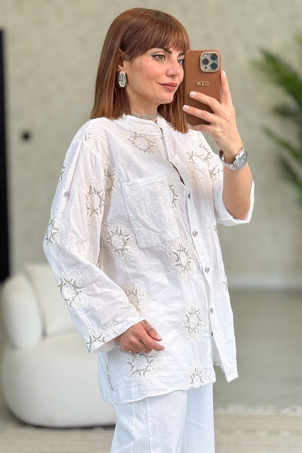 Pullu Çiçek Desenli Gömlek Beyaz Renk