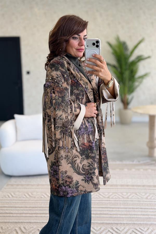 Püskül Detaylı Çiçek Desenli Uzunboy Güderi Ceket Bej Renk