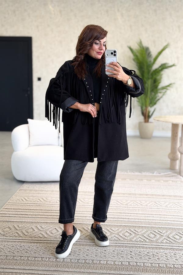 Püskül Ve Zımba Detaylı Astarlı Kaşe Ceket Siyah Renk