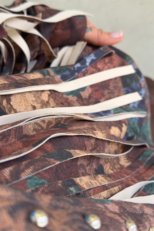 Püskül Ve Zımba Detaylı Gül Desenli Güderi Ceket Kahverengi Renk