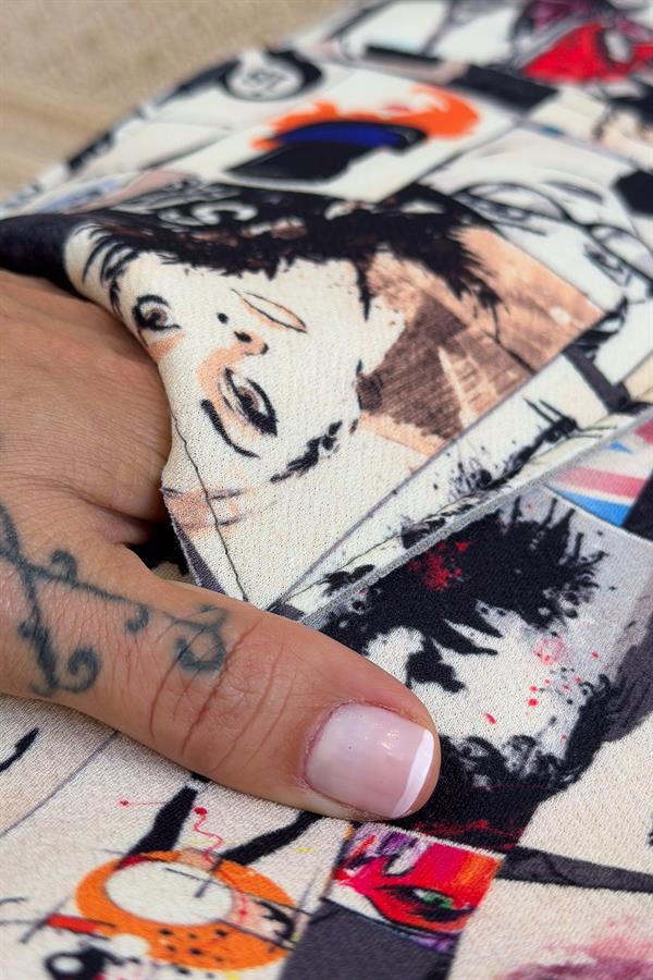 Renkli Desenleri Farklı Ceket Bej Renk