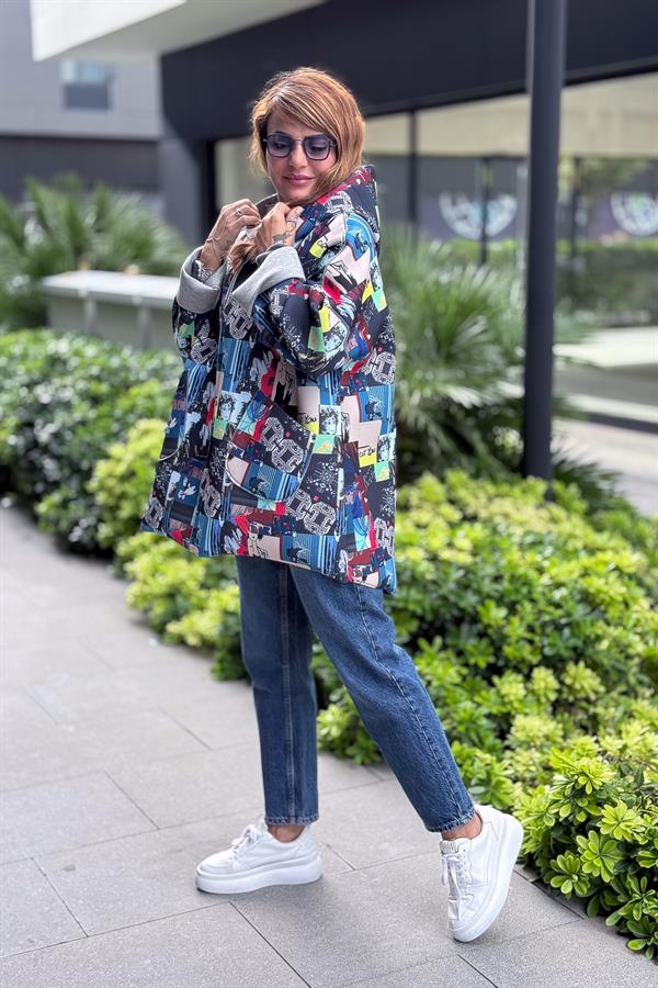 Renkli Desenleri Farklı Ceket Mavi Renk