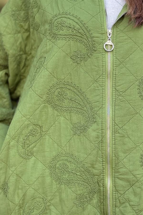 Şal Desenli Kapitone Ceket Fıstık Yeşil Renk