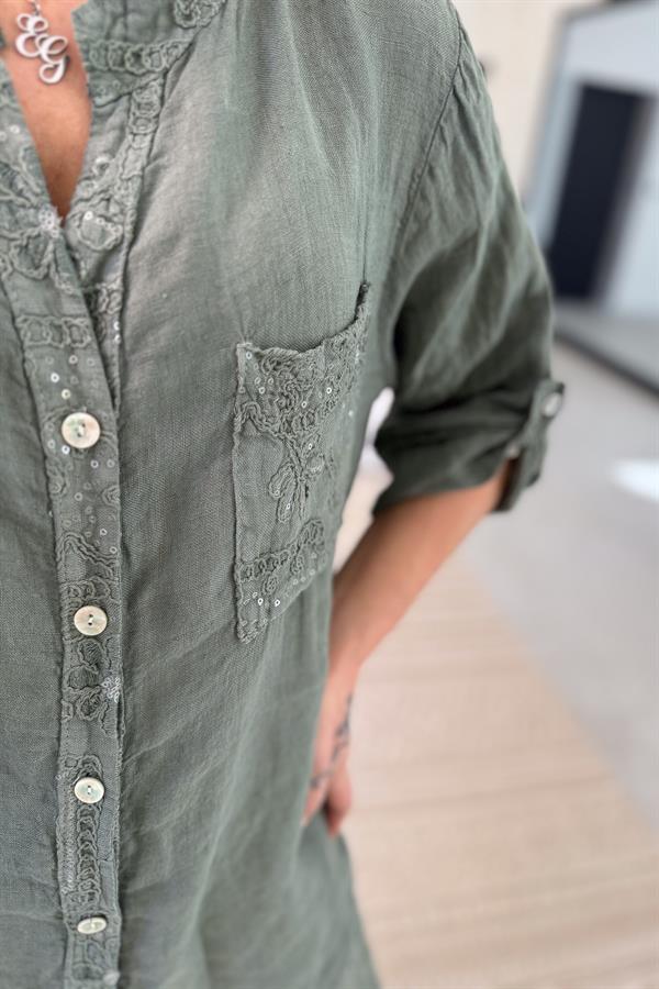 Şerit Pul Ve Çiçek Kabartmalı Gömlekli Alt Üst Keten Takım Haki Renk