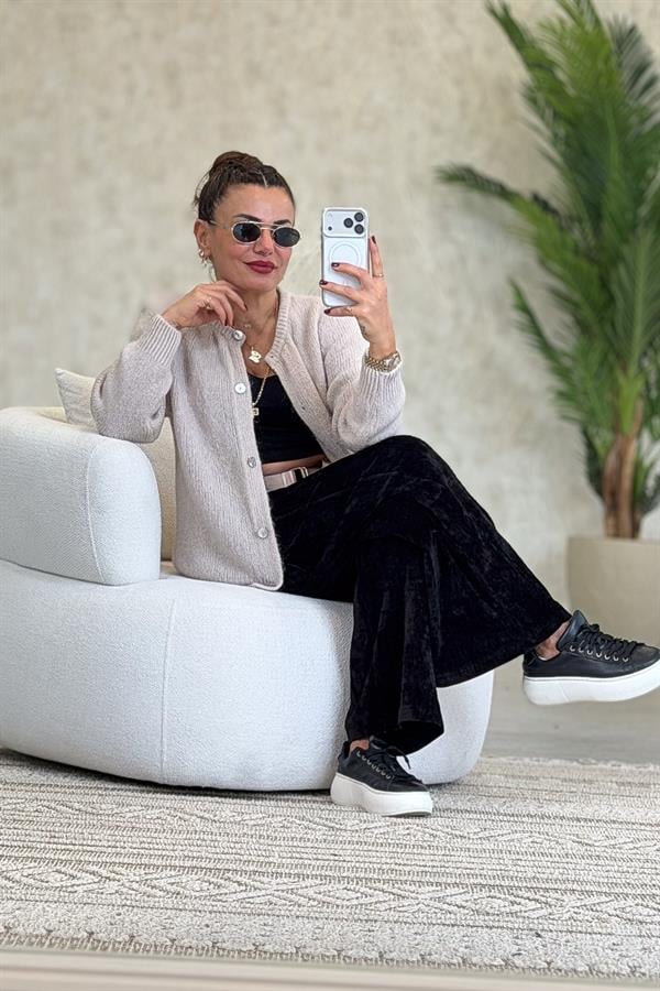 Sıfır Yaka Düğmeli Örme Hırka Bej Renk