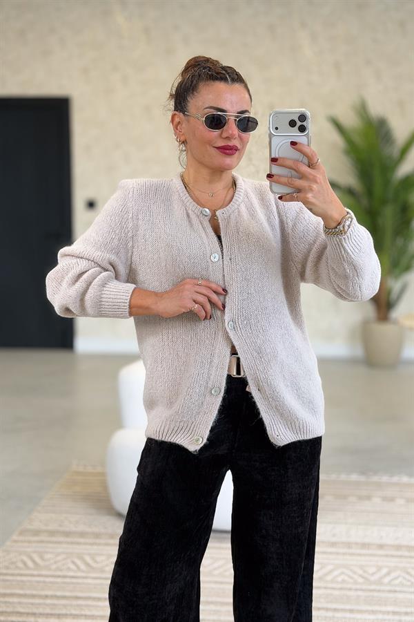 Sıfır Yaka Düğmeli Örme Hırka Bej Renk