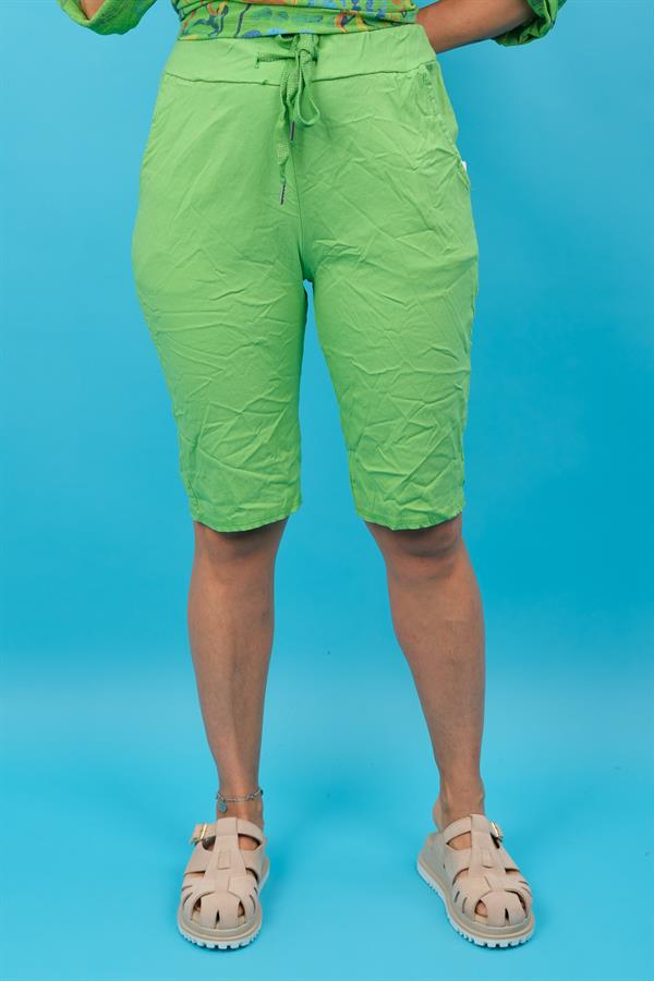 Sim Bağçıklı Likralı Basic Şort Fıstık Yeşil Renk