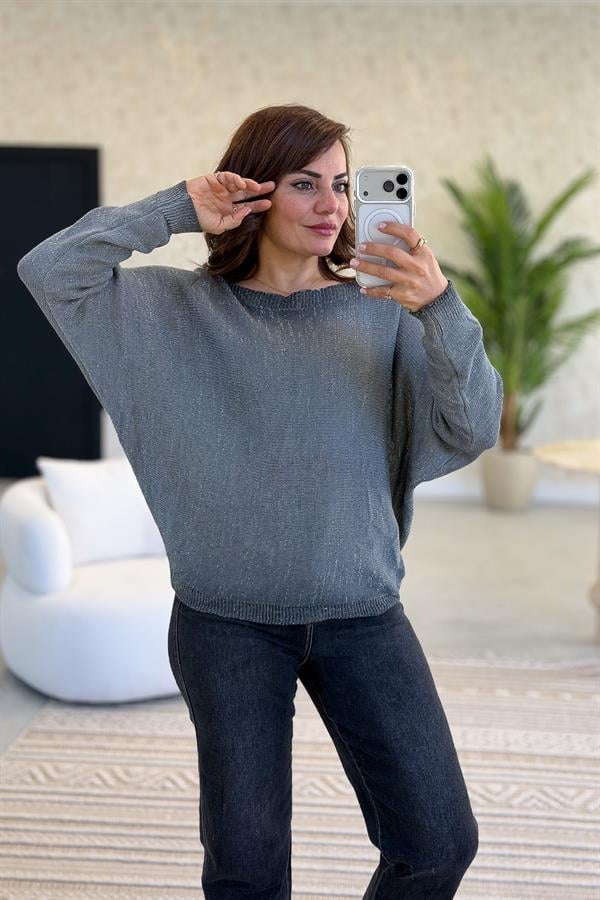 Sırtı Fermuar Detaylı Kayık Yaka Simli Triko Antresit Renk