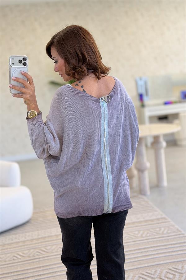 Sırtı Fermuar Detaylı Kayık Yaka Simli Triko Lila Renk