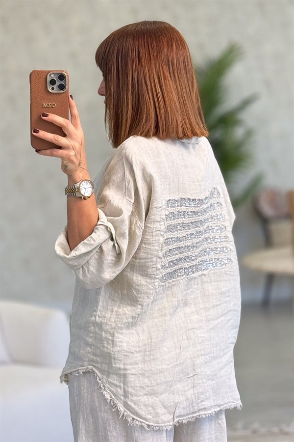 Sırtı Şerit Pullu Çift Cep Görünümlü Keten Gömlek Bej Renk