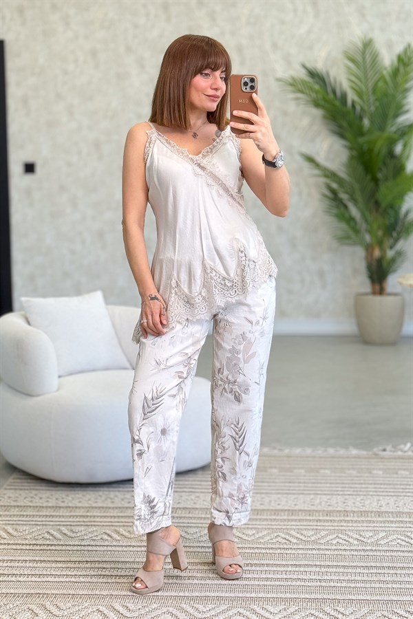 Soft Çiçek Desenli Likralı Pantolon Bej Renk