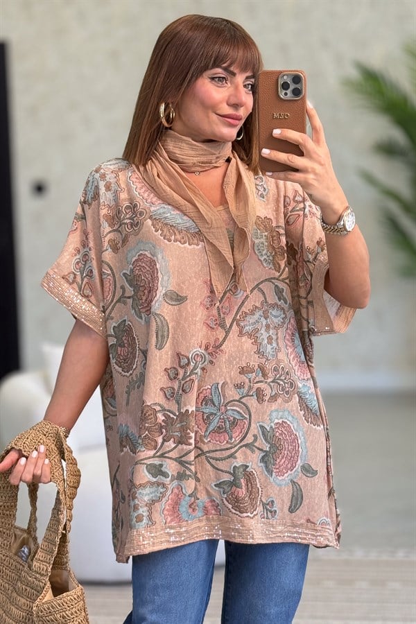 Soft Çiçek Desenli Pul Detaylı Şallı Bluz Camel RenkBLUZ