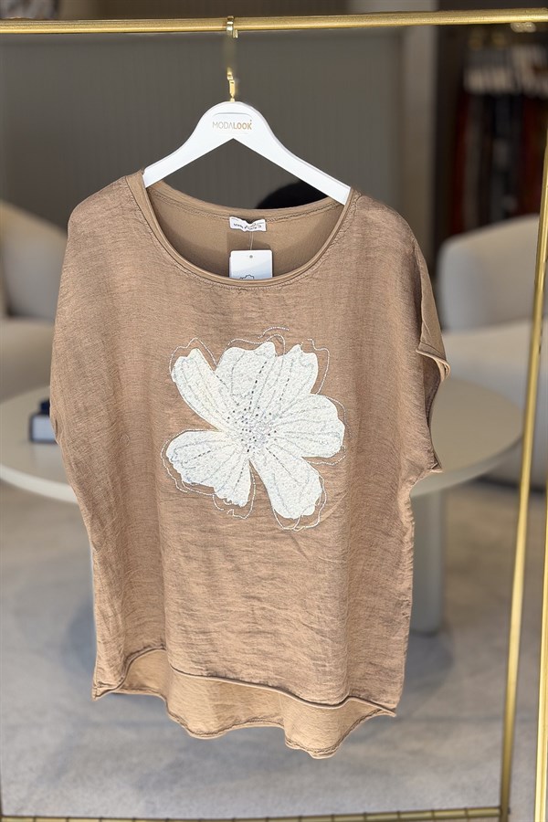 Taşlı Büyük Çiçek Desen Önü Keten Arkası Pamuklu Bluz Camel Renk