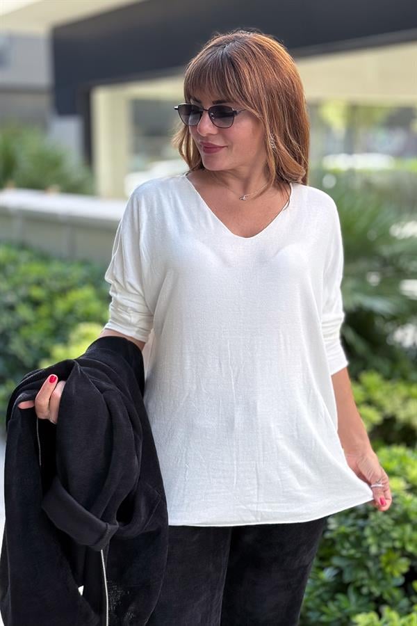 V Yaka Basic Triko Beyaz Renk