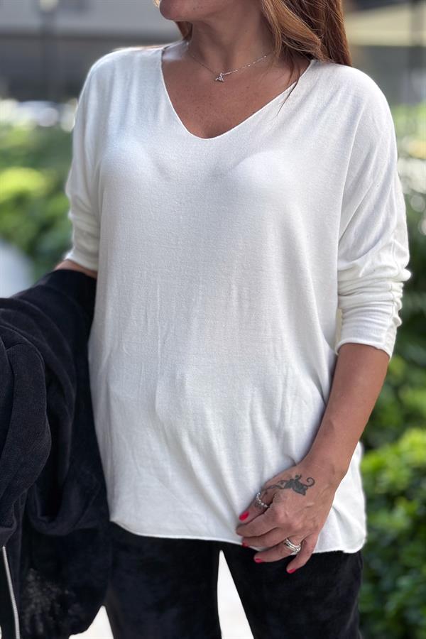 V Yaka Basic Triko Beyaz Renk