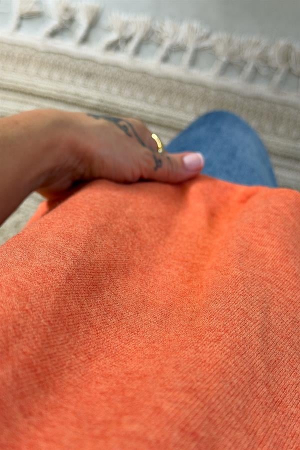 V Yaka Basic Triko Turuncu Renk