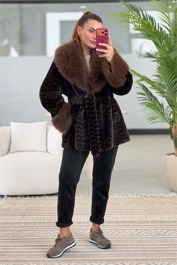 Yaka Ve Kolları Kürklü İçi Güderili Zebra Desen Peluş Kürk Acı Kahve Renk