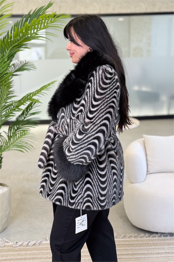 Yaka Ve Kolları Kürklü İçi Güderili Zebra Desen Peluş Kürk Beyaz Renk