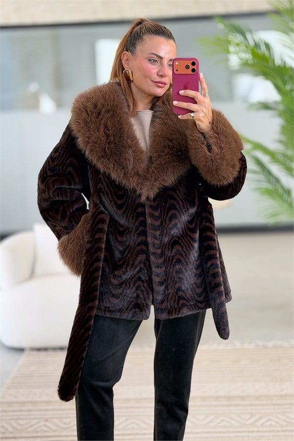 Yaka Ve Kolları Kürklü İçi Güderili Zebra Desen Peluş Kürk Acı Kahve Renk