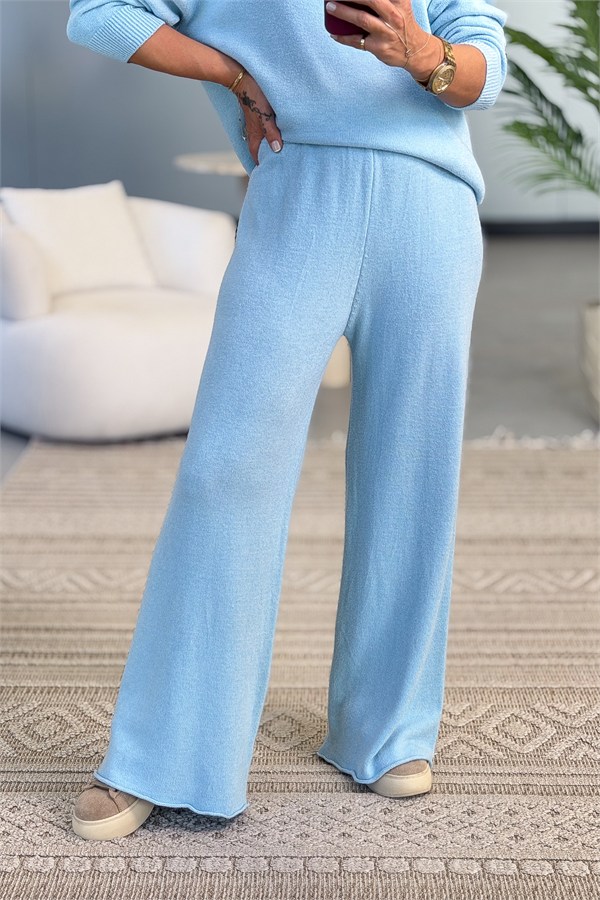 Yakalı Bluz Ve Pantolonlu Alt Üst Dar Kalıplı Triko Takım Bebe Mavi Renk