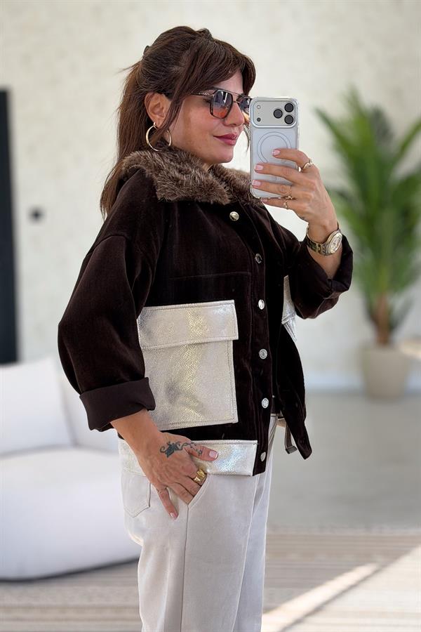 Yakası Kürklü Cepleri Laklı Kadife Ceket Kahverengi Renk