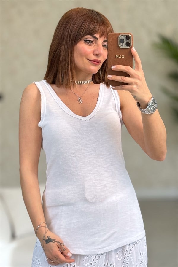 Yakası Pullu Fitilli Kolsuz Badi Beyaz Renk