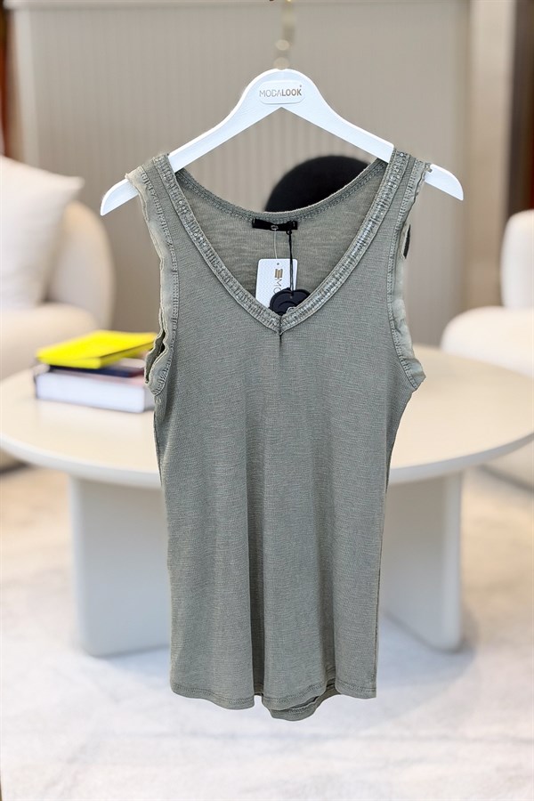 Yakası Pullu Fitilli Kolsuz Badi Haki Renk