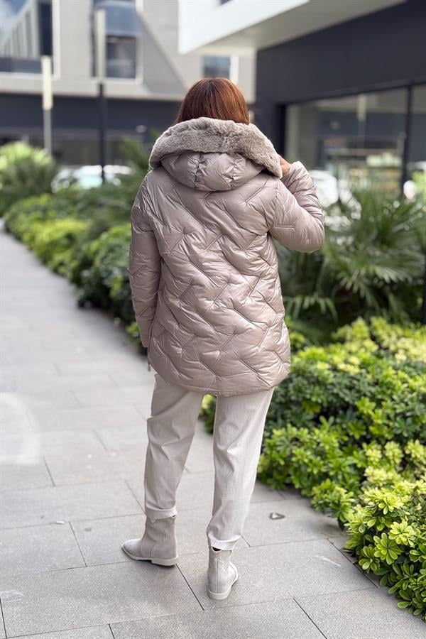Yanları Büzgülü Dikiş Detaylı Şişme Mont Vizon Renk