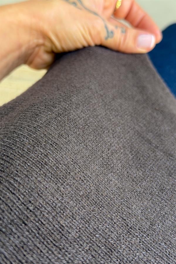 Yarım Kol Dik Yaka Triko Acı Kahve Renk