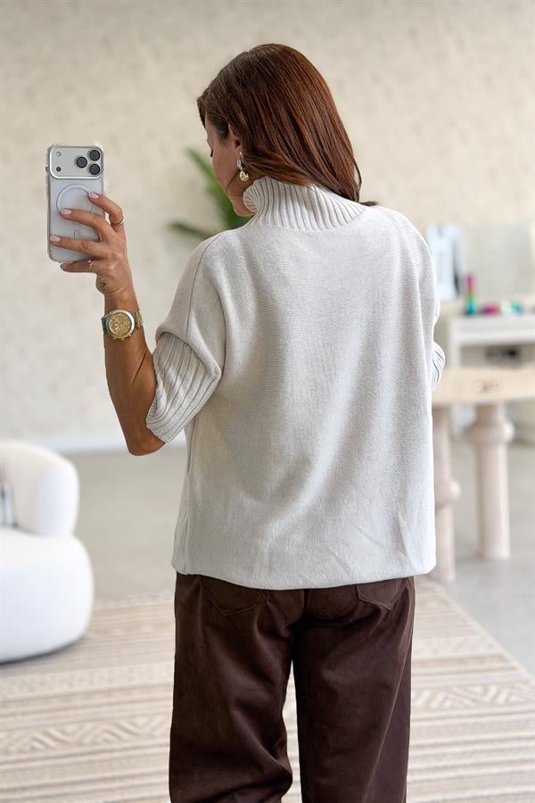 Yarım Kol Dik Yaka Triko Bej Renk