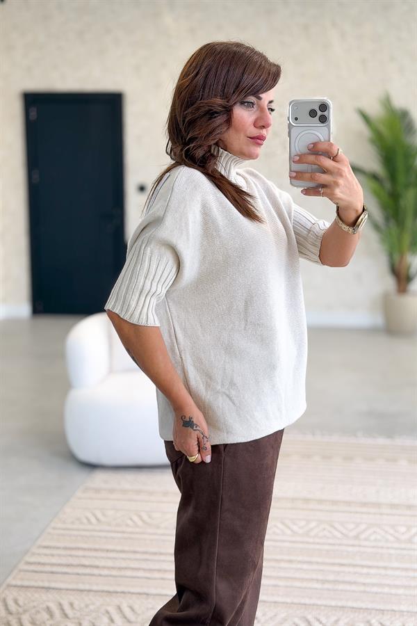 Yarım Kol Dik Yaka Triko Bej Renk