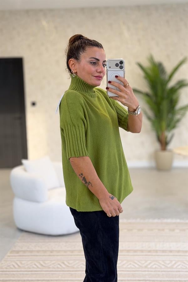 Yarım Kol Dik Yaka Triko Fıstık Yeşil Renk