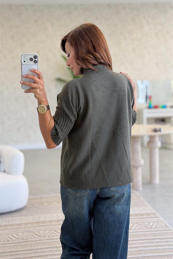 Yarım Kol Dik Yaka Triko Haki Renk