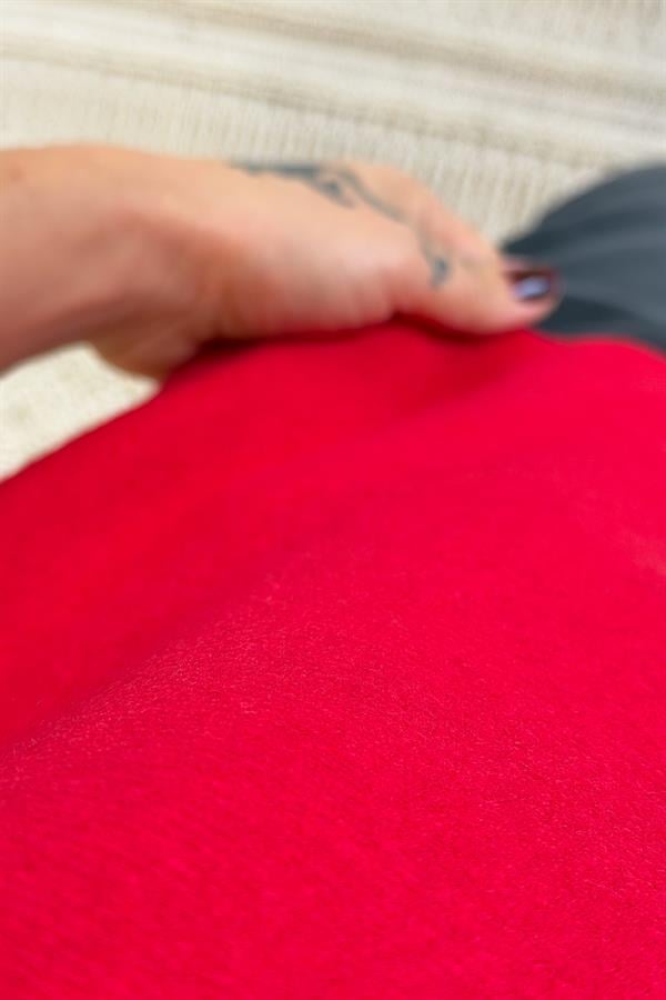 Yarım Kol Dik Yaka Triko Kırmızı Renk