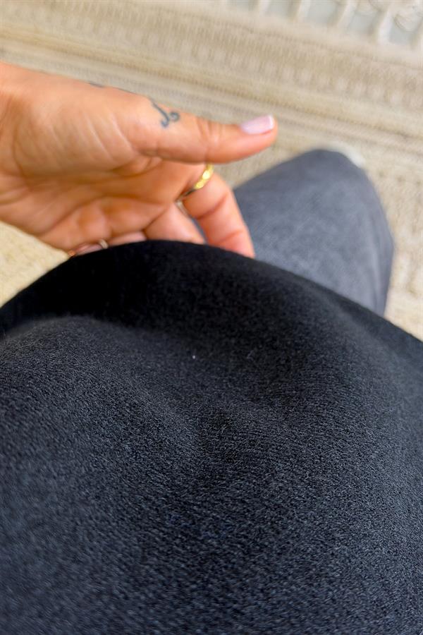 Yarım Kol Dik Yaka Triko Siyah Renk