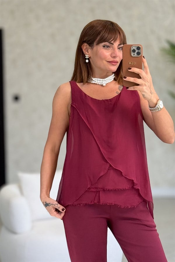 Yırtık Kat Detaylı Asimetrik Kesim Kolsuz İpek Bluz Bordo RenkBLUZ