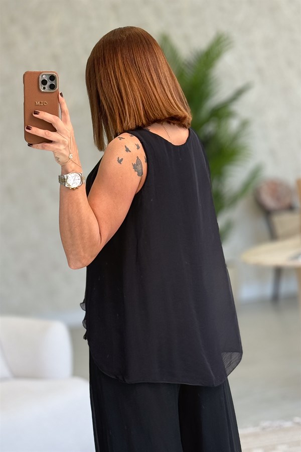 Yırtık Kat Detaylı Asimetrik Kesim Kolsuz İpek Bluz Siyah Renk