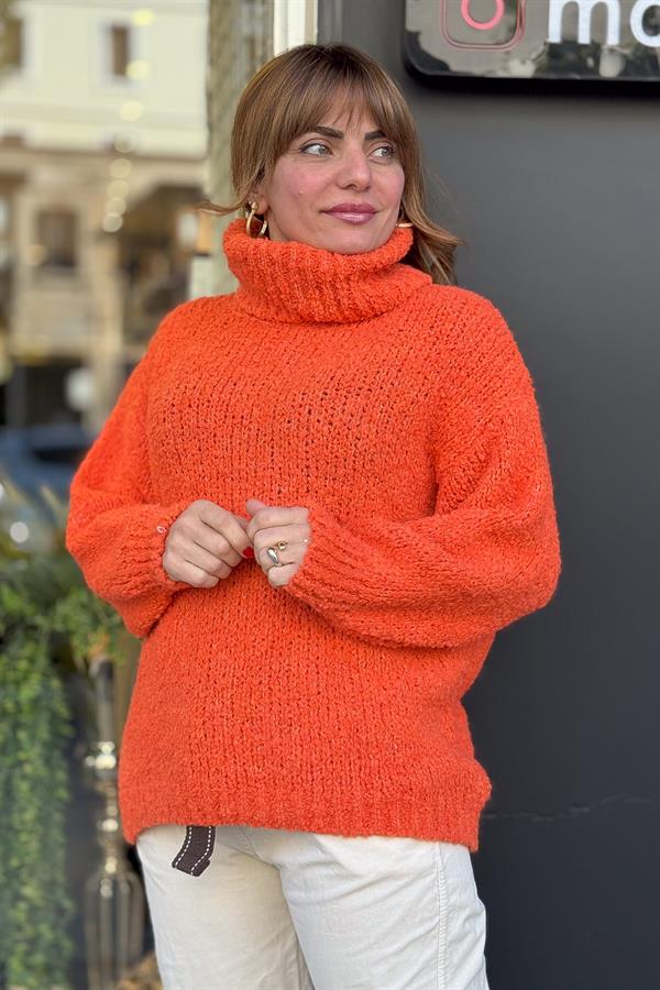 Yumoş Boğazlı Kazak Turuncu Renk