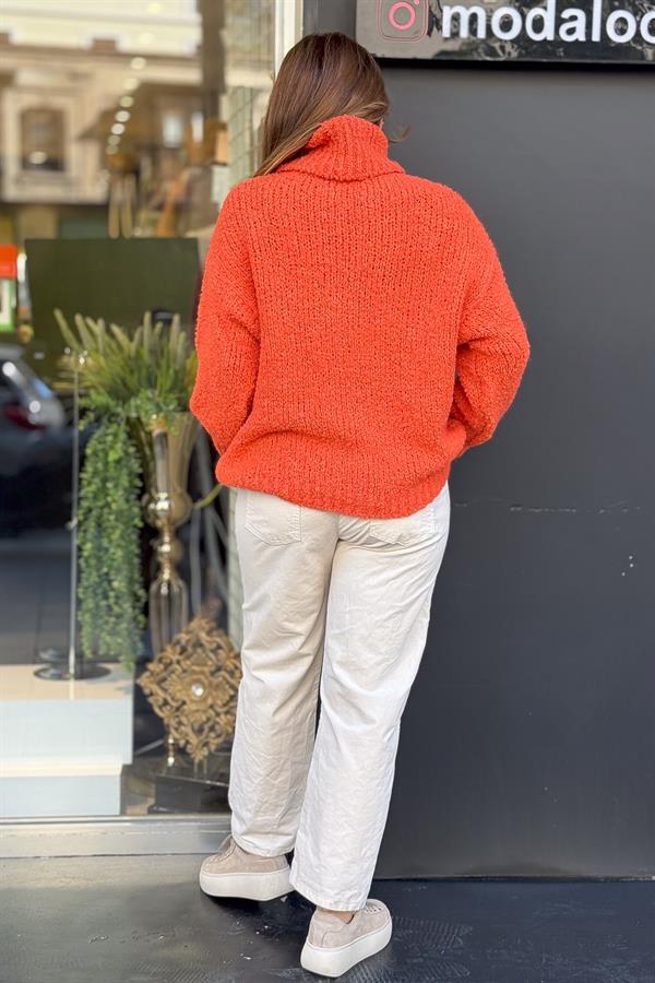 Yumoş Boğazlı Kazak Turuncu Renk