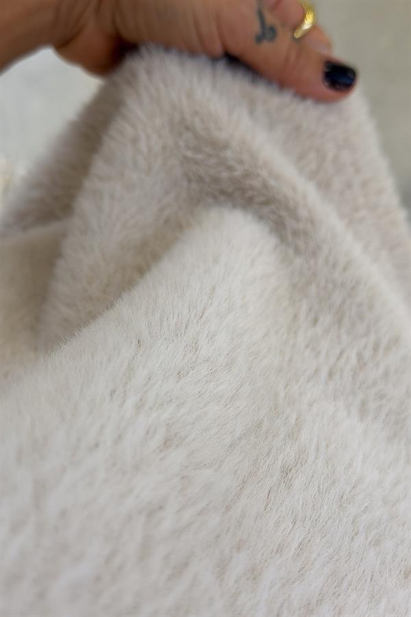 Yuvarlak Yaka Peluş Kazak Krem Renk