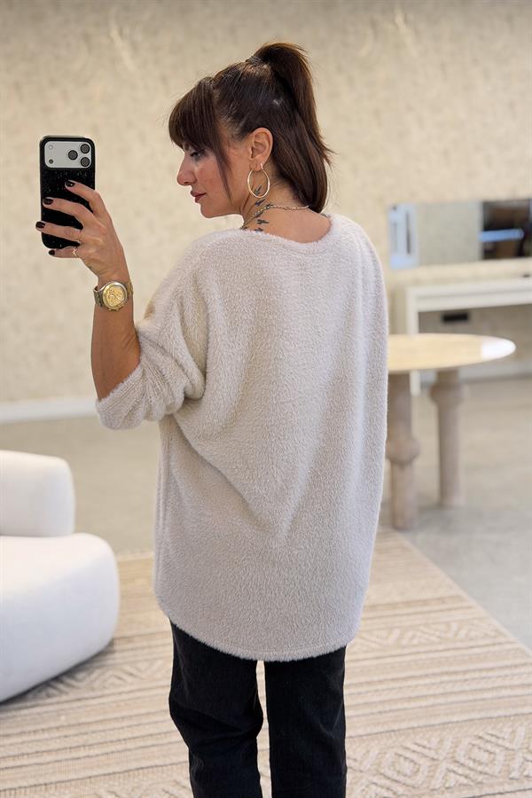 Yuvarlak Yaka Peluş Kazak Krem Renk